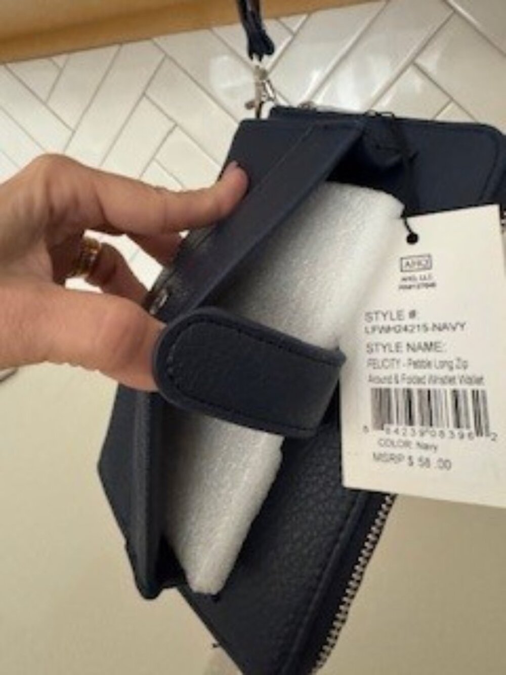 Navy London Fog Felicity pebble leather wristlet wallet. NWT - Picture 2 of 5